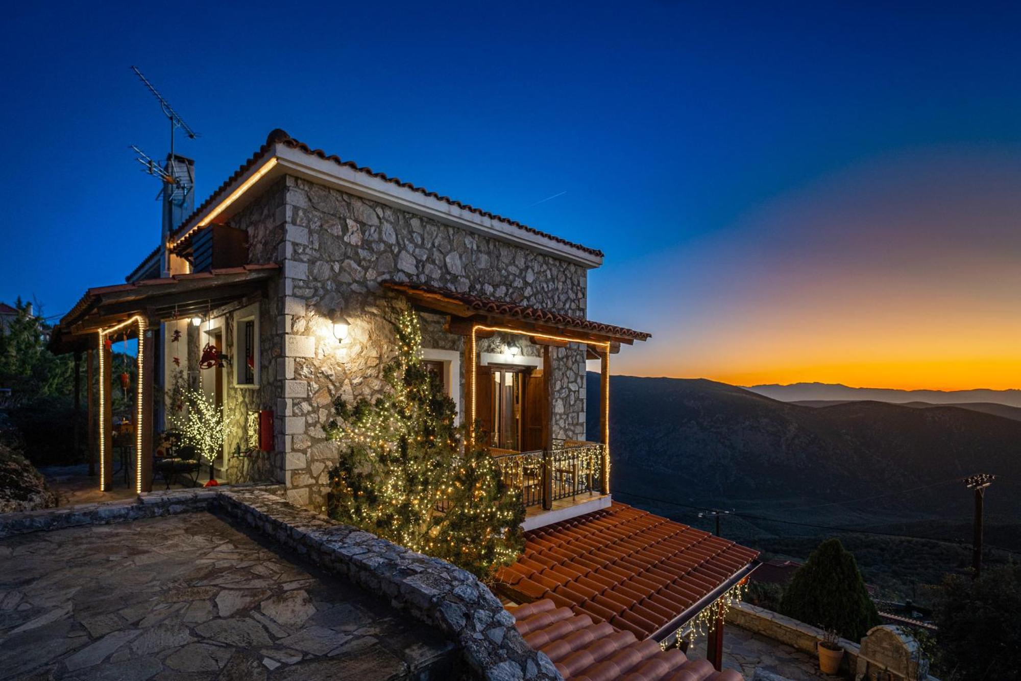 Rock Dandy Deluxe Chalet In Arachova - Delphi, Sauna, Prv Parking, Amazing View المظهر الخارجي الصورة