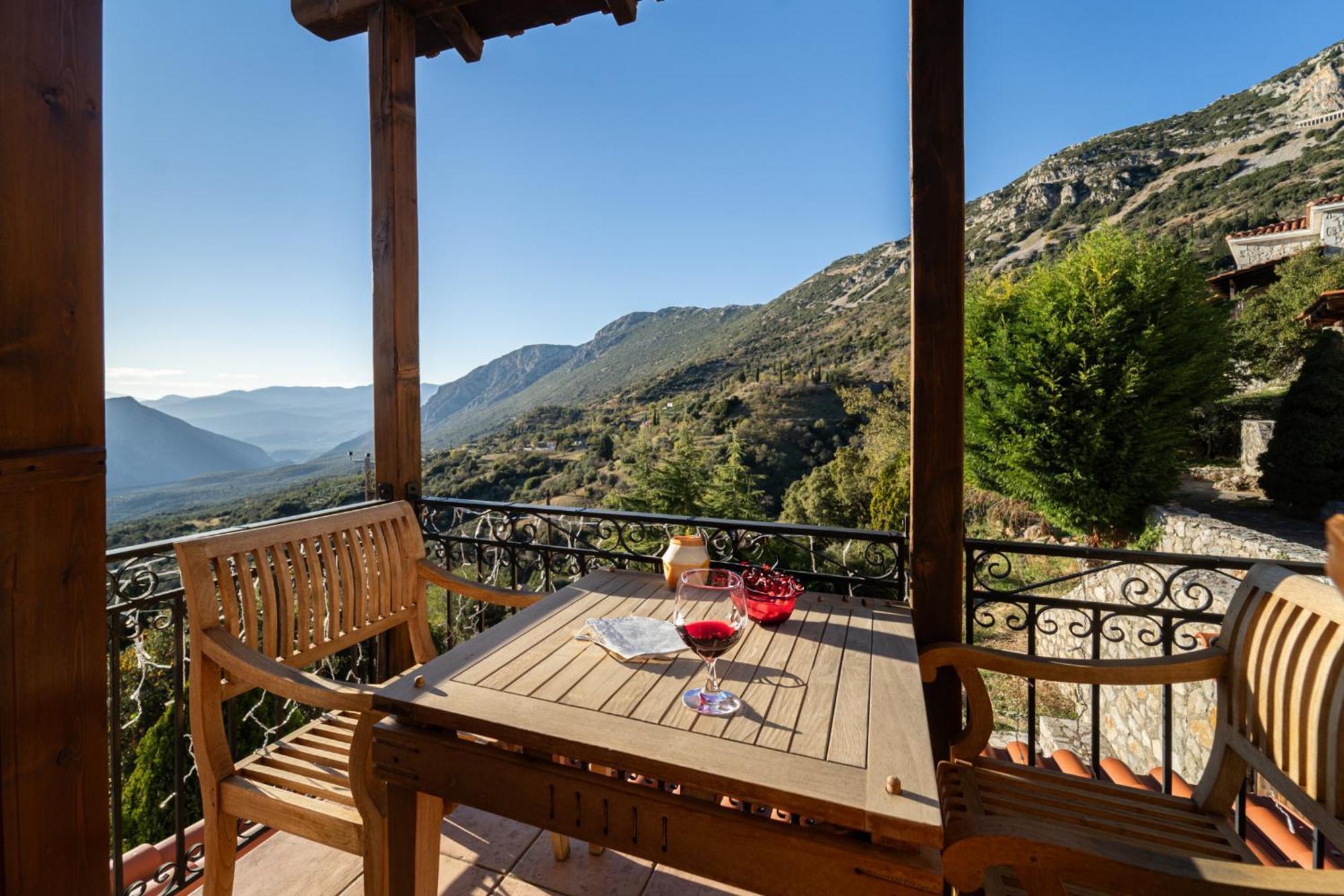 Rock Dandy Deluxe Chalet In Arachova - Delphi, Sauna, Prv Parking, Amazing View المظهر الخارجي الصورة