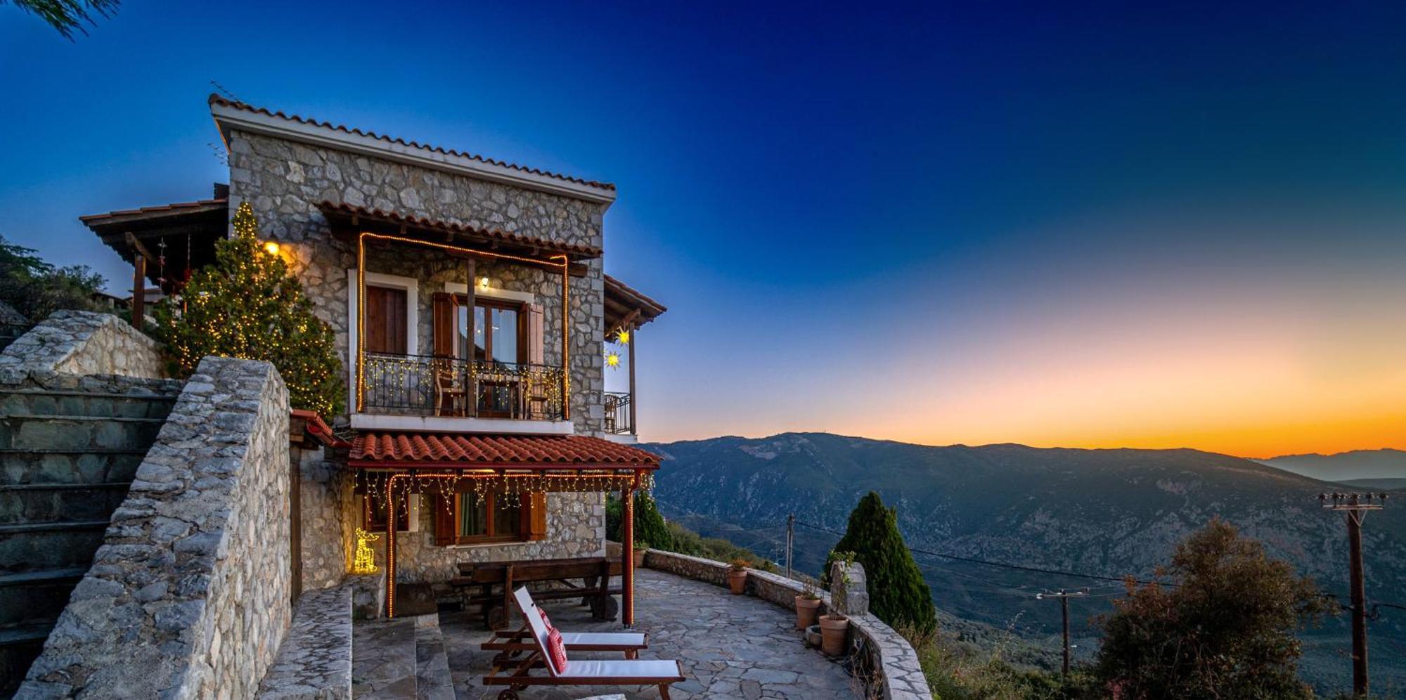 Rock Dandy Deluxe Chalet In Arachova - Delphi, Sauna, Prv Parking, Amazing View المظهر الخارجي الصورة