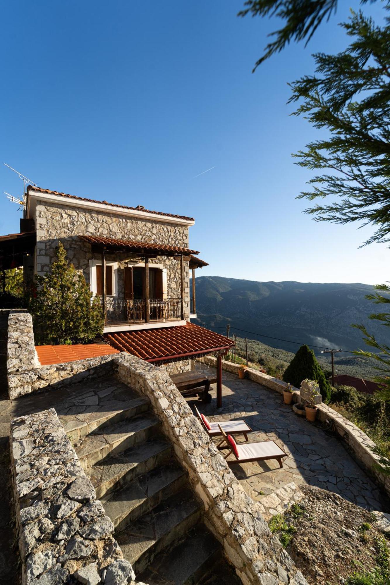 Rock Dandy Deluxe Chalet In Arachova - Delphi, Sauna, Prv Parking, Amazing View المظهر الخارجي الصورة