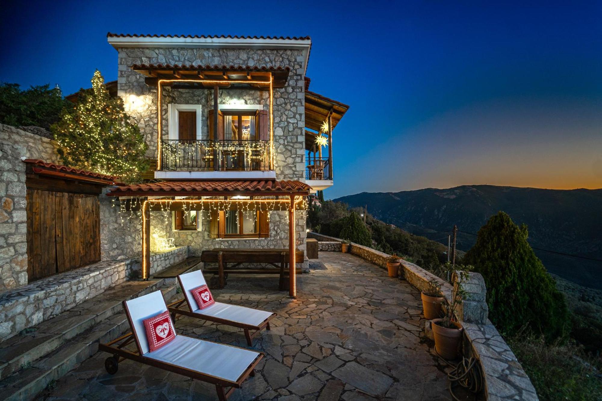 Rock Dandy Deluxe Chalet In Arachova - Delphi, Sauna, Prv Parking, Amazing View المظهر الخارجي الصورة